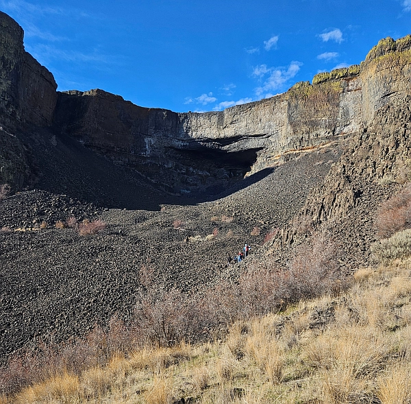 Barker Canyon - Rock Shelter - Hiking